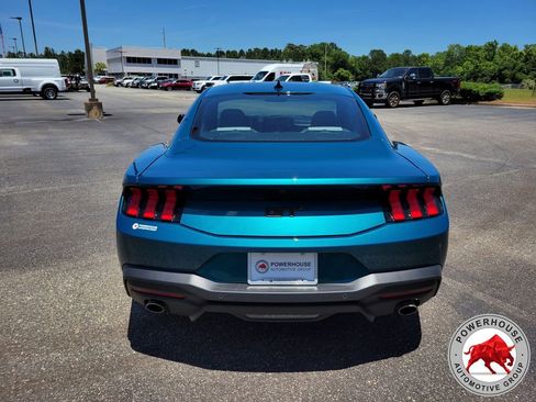 Used 2026 Ford Mustang GT RWD image 5