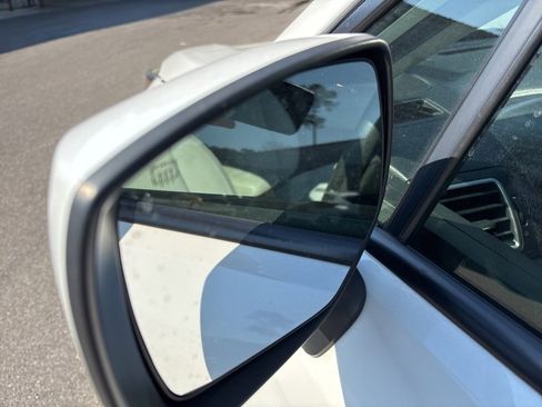 Used 2017 Subaru Forester 2.5i Premium w/ All-Weather Package image 27