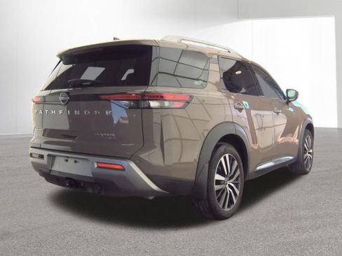 Used 2023 Nissan Pathfinder Platinum w/ Lighting Package (N92) image 2