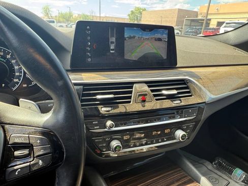 Used 2018 BMW 530e RWD image 21