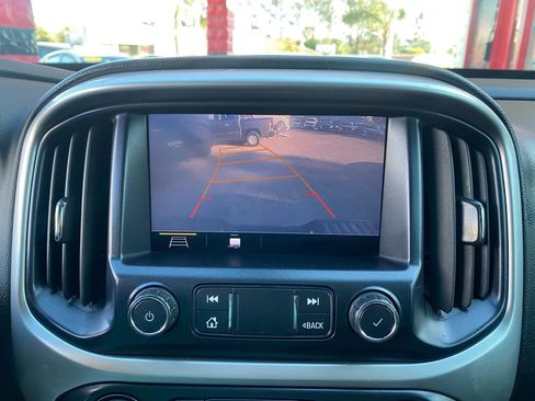 Used 2020 Chevrolet Colorado LT w/ LT Convenience Package image 8