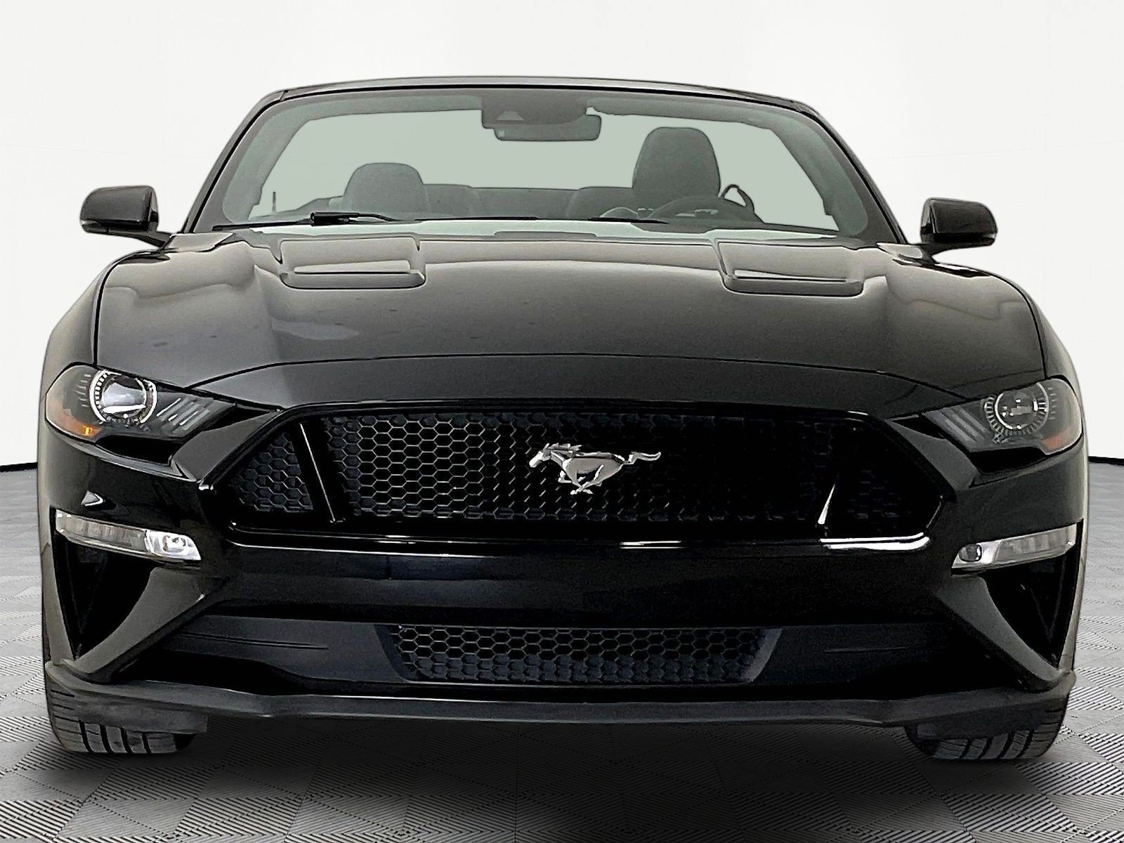 Used 2020 Ford Mustang GT Premium w/ Equipment Group 401A RWD image 2