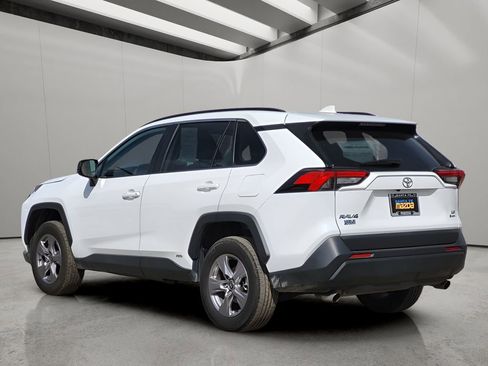 Used 2025 Toyota RAV4 LE image 3