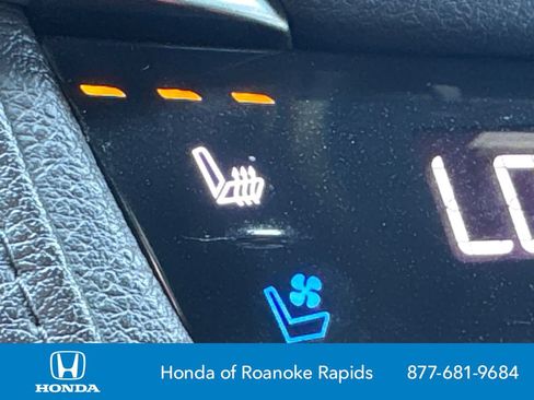 Used 2017 Cadillac XT5 Luxury w/ Driver Awareness Package FWD image 31