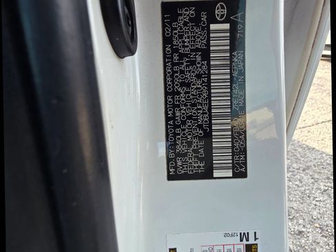 Used 2011 Toyota Corolla LE image 24