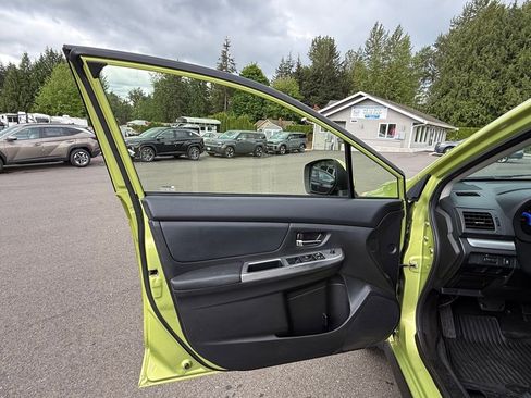 Used 2014 Subaru Crosstrek Touring w/ Popular Package #2 AWD/4WD image 10