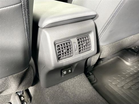 Certified 2025 Toyota Camry SE w/ Convenience Package image 37