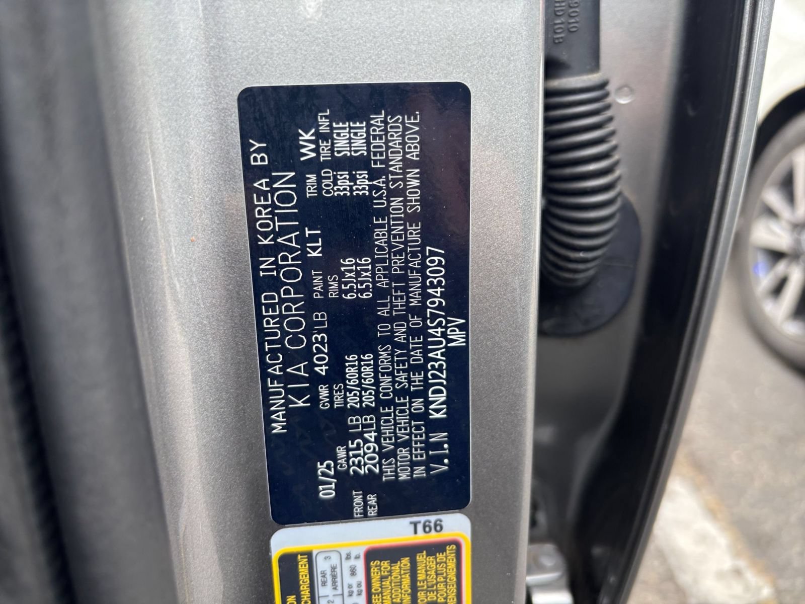 Used 2025 Kia Soul LX w/ LX Technology Package FWD image 26