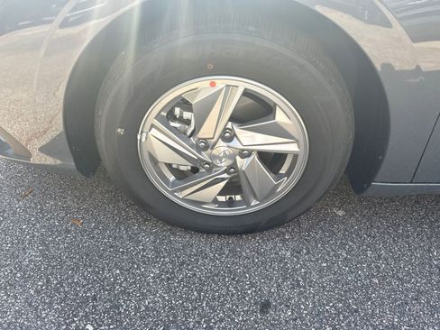 New 2026 Hyundai Elantra SE image 11