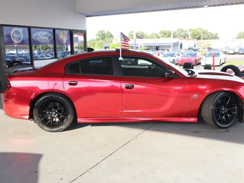 Used 2019 Dodge Charger Scat Pack w/ Dynamics Package RWD image 4