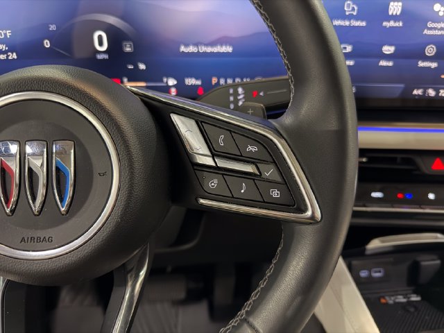 Used 2025 Buick Envision Avenir AWD/4WD image 18