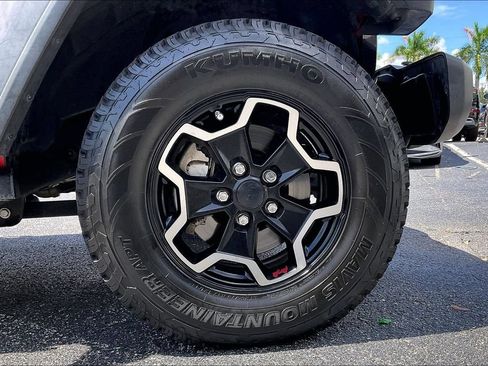 Used 2021 Jeep Wrangler Unlimited Sport AWD/4WD image 33