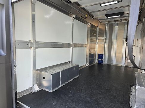 Used 2024 Chevrolet Brightdrop 600 w/ Battery Pack, Max Range image 14