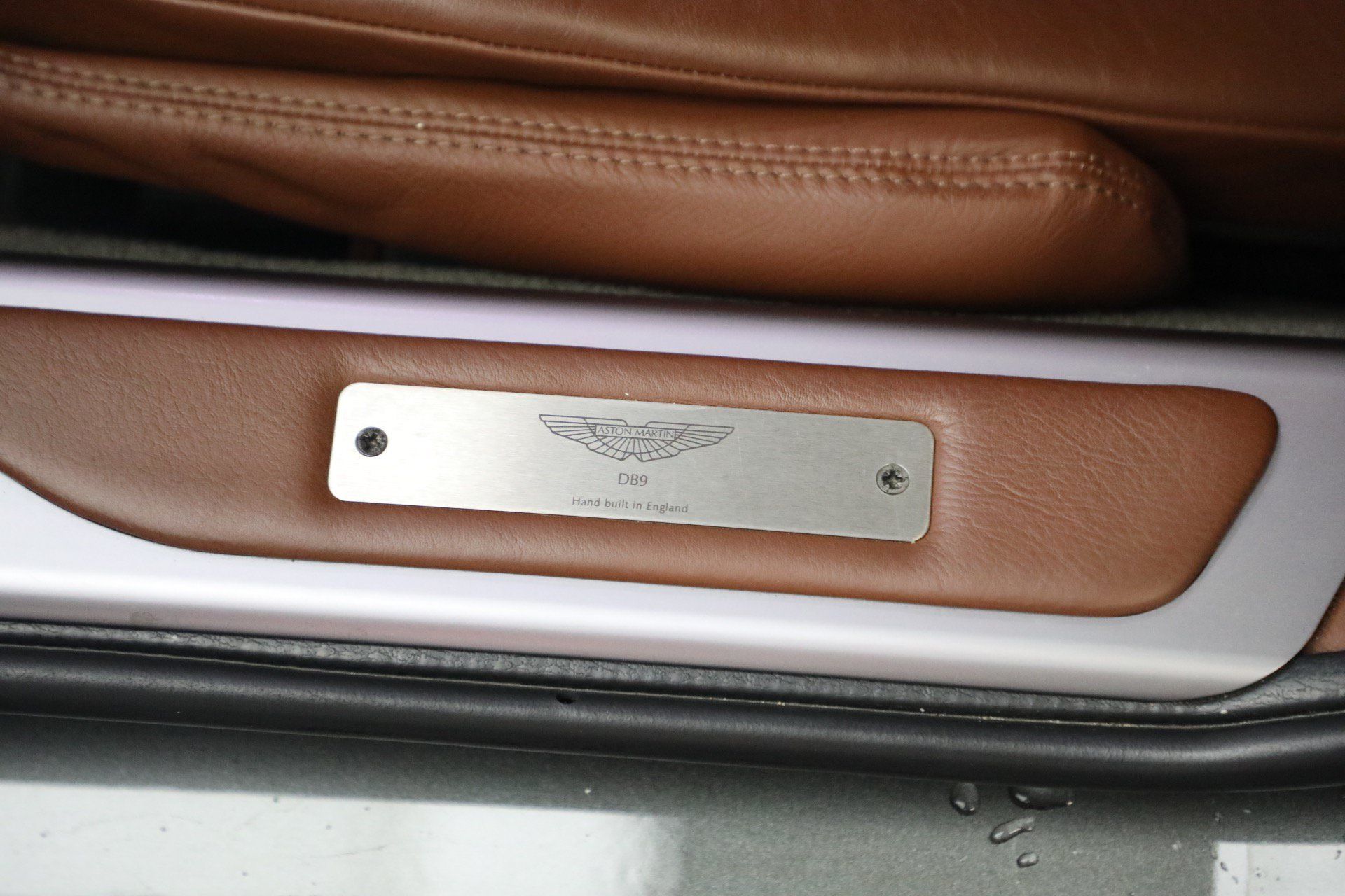 Used 2014 Aston Martin DB9 Coupe RWD image 24