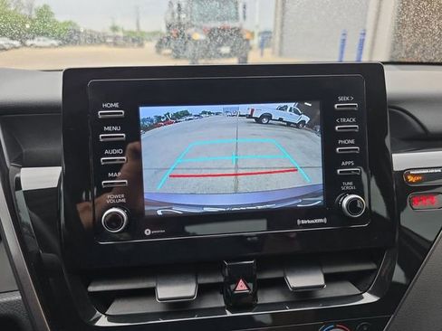 Used 2024 Toyota Camry SE FWD image 6