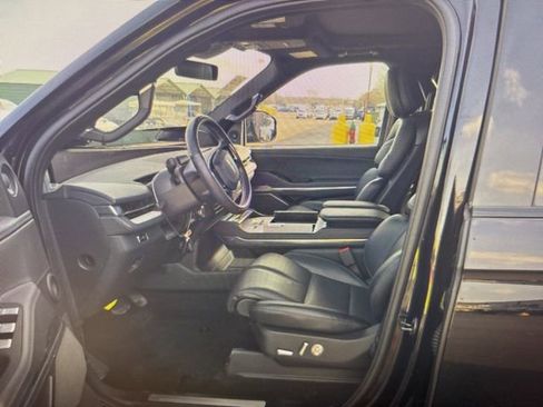 Used 2025 Lincoln Navigator L Reserve w/ Jet Appearance Package image 20