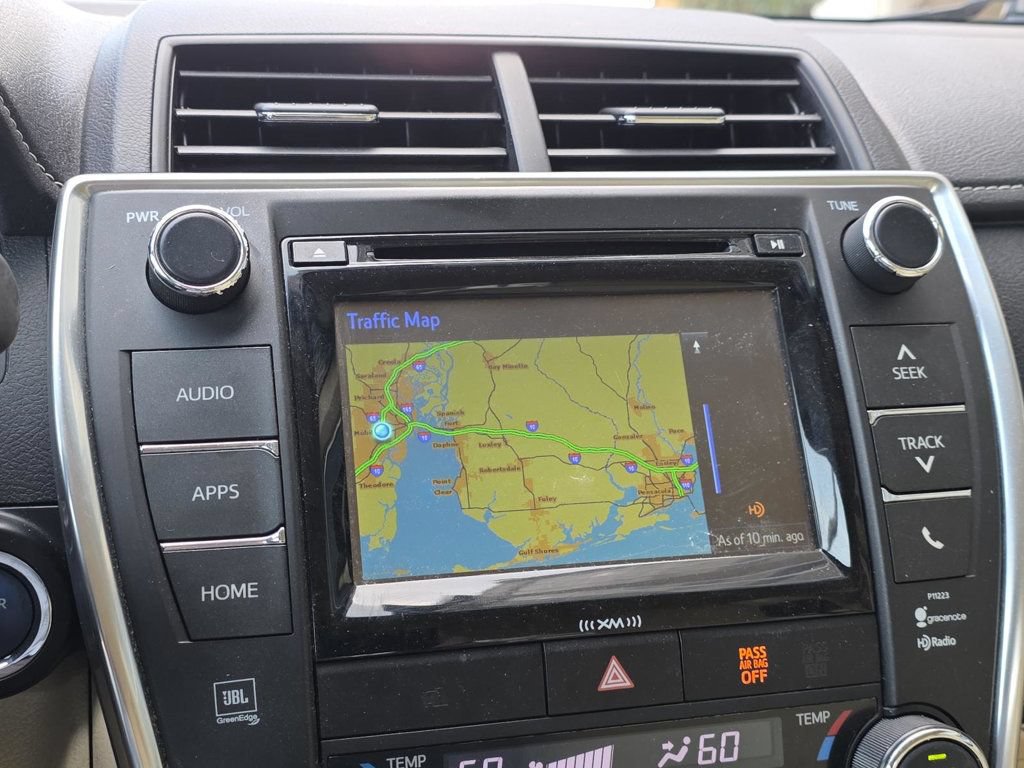 Used 2017 Toyota Camry XLE FWD image 13