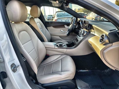 Used 2020 Mercedes-Benz C 300 Sedan image 9