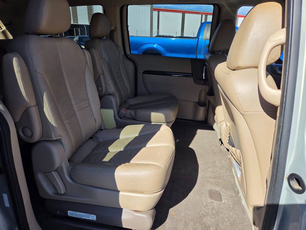 Used 2012 Kia Sedona EX w/ Luxury Pkg FWD image 28