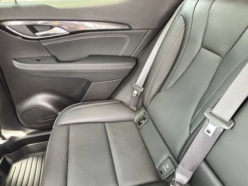 Used 2023 Buick Envision Essence image 15