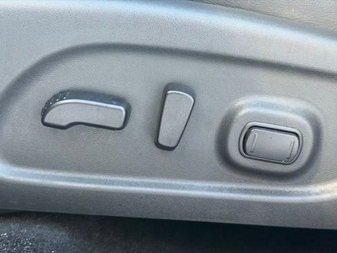 Used 2018 Nissan Murano SL w/ Moonroof Package image 19