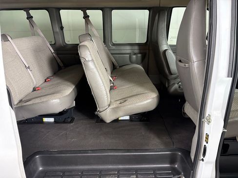 Used 2024 Chevrolet Express 3500 LT w/ LT Preferred Equipment Group RWD image 13