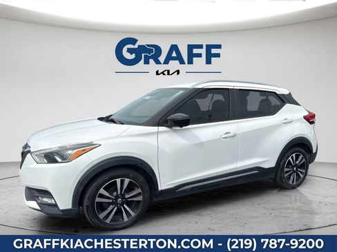 Used 2018 Nissan Kicks SR FWD image 13
