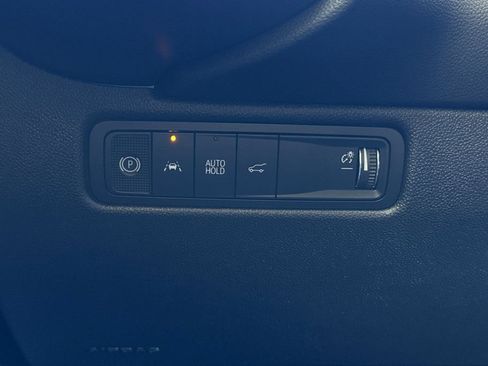 Used 2026 Chevrolet Equinox EV LT FWD image 31