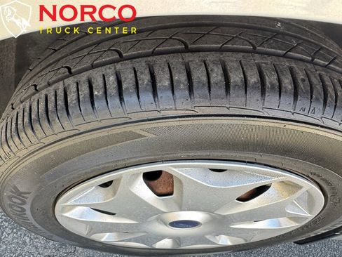 Used 2018 Ford Transit Connect XLT image 19