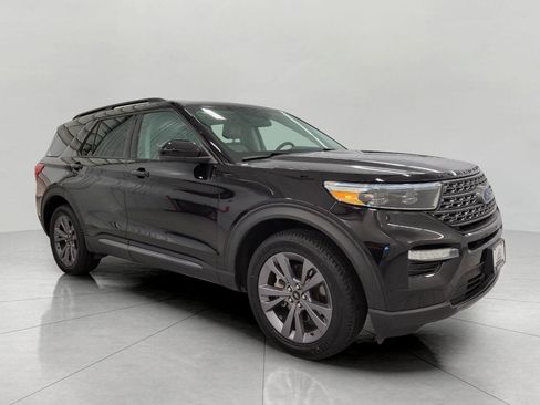 Used 2023 Ford Explorer XLT w/ Equipment Group 202A image 1