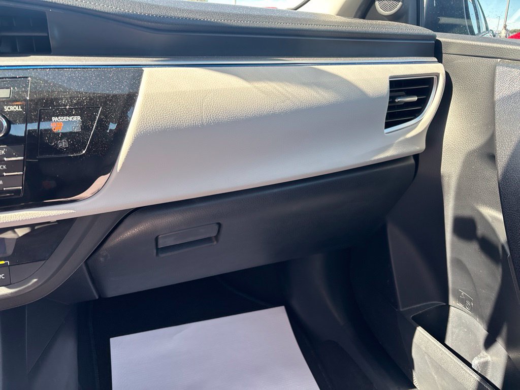Used 2015 Toyota Corolla LE FWD image 22
