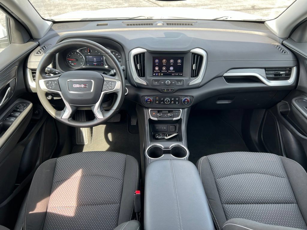 Used 2023 GMC Terrain SLE w/ Driver Convenience Package FWD image 21