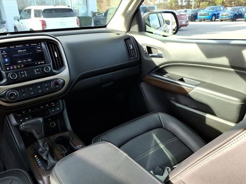 Used 2020 GMC Canyon Denali image 14