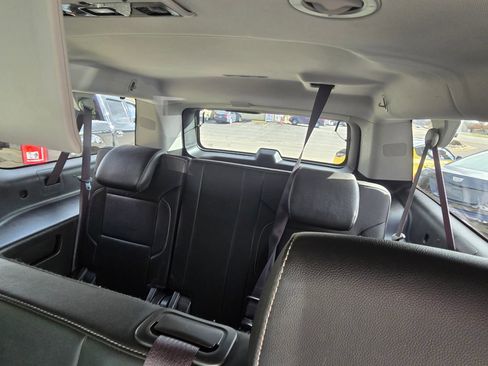 Used 2017 Chevrolet Suburban Premier image 15