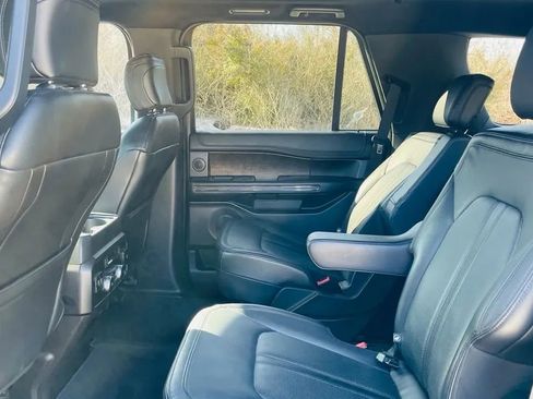 Used 2019 Ford Expedition Limited w/ Equipment Group 301A image 9