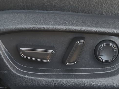 New 2026 Toyota Camry SE image 18