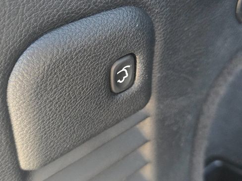 Used 2017 Jeep Grand Cherokee Altitude image 19