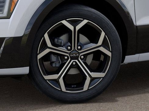 New 2025 Kia Niro EX Touring image 9