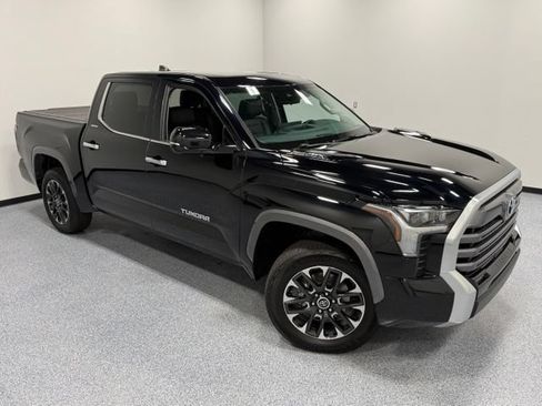 Used 2024 Toyota Tundra Limited AWD/4WD image 38
