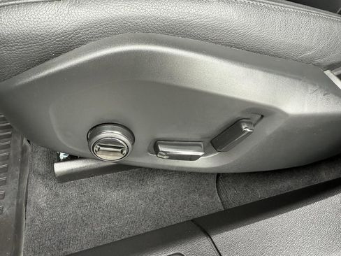 Used 2024 Volvo XC60 B5 Core image 15