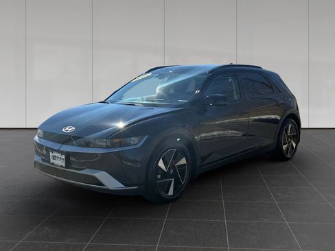 Used 2025 Hyundai Ioniq 5 SEL image 1