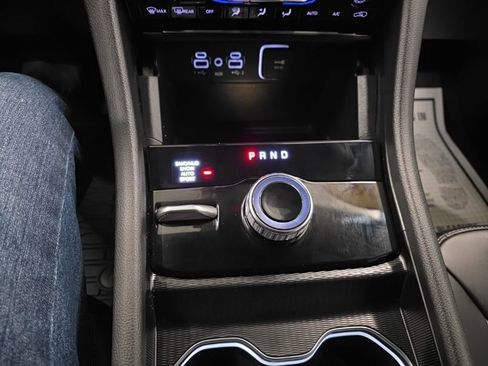 Used 2025 Jeep Grand Cherokee Limited w/ Trailer Tow Package image 19