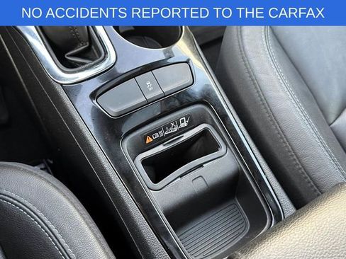 Used 2017 Chevrolet Cruze Premier image 28