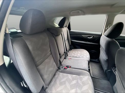 Used 2016 Nissan Rogue SV FWD image 20