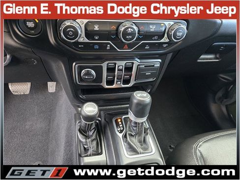 Used 2023 Jeep Wrangler Sahara image 18