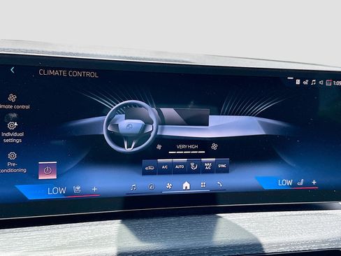 New 2025 BMW 330i 330i w/ Premium Package image 15