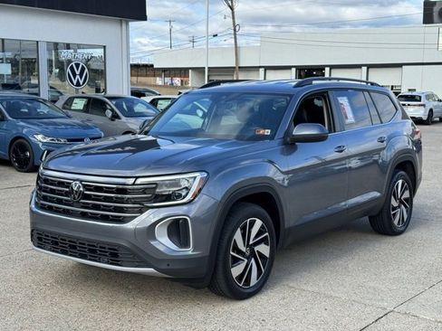 Used 2024 Volkswagen Atlas SE image 1