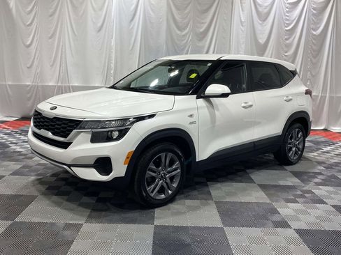 Used 2021 Kia Seltos LX AWD/4WD image 1
