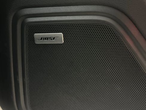 Certified 2025 Porsche Macan AWD/4WD image 20