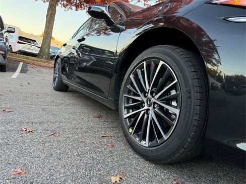 New 2025 Lexus ES 350 w/ Premium Package image 8